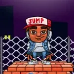 도시 야경을 배경으로 벽돌 위에 서 있는 빨간 모자를 쓴 캐릭터