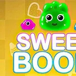 녹색, 분홍색, 파란색 젤리 캐릭터들이 중앙에 있고, 아래에는 SWEET BOOM이라는 텍스트가 있는 이미지
