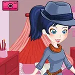 파란 머리와 모자를 쓴 소녀가 방 안에 있는 장면