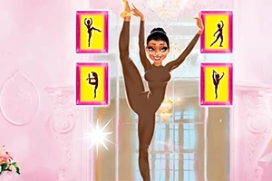 검은 무용복을 입은 여성이 다리를 높게 들어 올리고 있는 장면