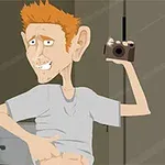 빨간 머리의 남자가 셀카를 찍으며 웃고 있는 모습