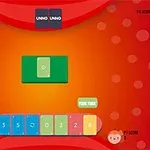 오렌지색 배경에 녹색 카드와 색이 다른 번호 카드들이 있는 간단한 보드 게임 인터페이스