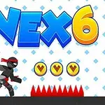 검은색 닌자가 빨간색 가시를 피하며 세 개의 동전과 녹색 깃발이 있는 플랫폼을 달리고 있다