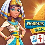 이집트 의상을 입은 여성과 피라미드가 배경에 있는 이미지