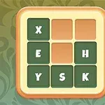 녹색 배경에 주황색 테두리를 가진 퍼즐 보드, 빈 칸과 글자 X, E, H, Y, S, K가 배열되어 있음