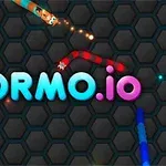 다양한 색상의 뱀 모양 캐릭터들이 검은 육각형 배경 위를 움직이는 장면