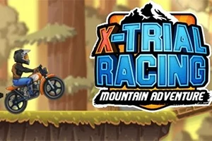 오토바이를 타고 산악 지형을 달리는 사람과 큰 로고가 있는 장면